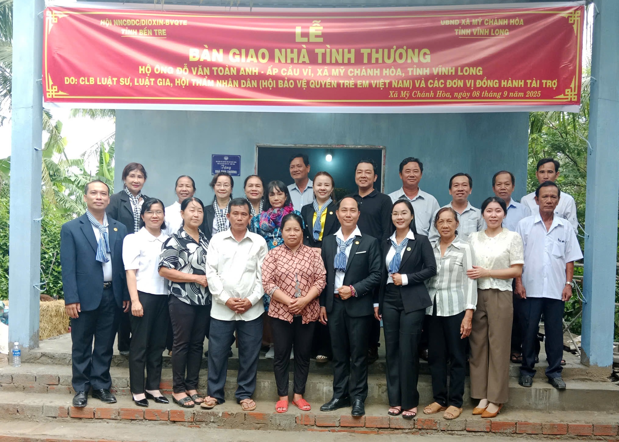 Xã Mỹ Chánh Hòa bàn giao nhà tình thương cho hộ ông Đỗ Văn Toàn Anh