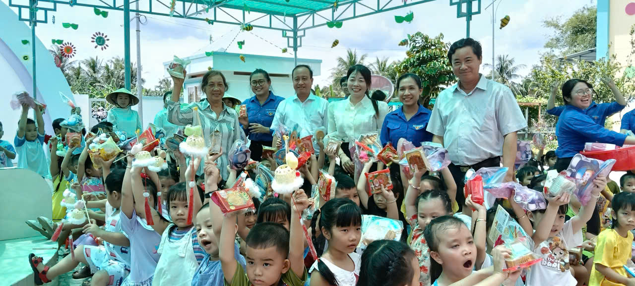 Xã Mỹ Chánh Hòa tổ chức chương trình “Vui Tết Trung thu” cho các cháu thiếu nhi Trường Mầm non Mỹ Chánh